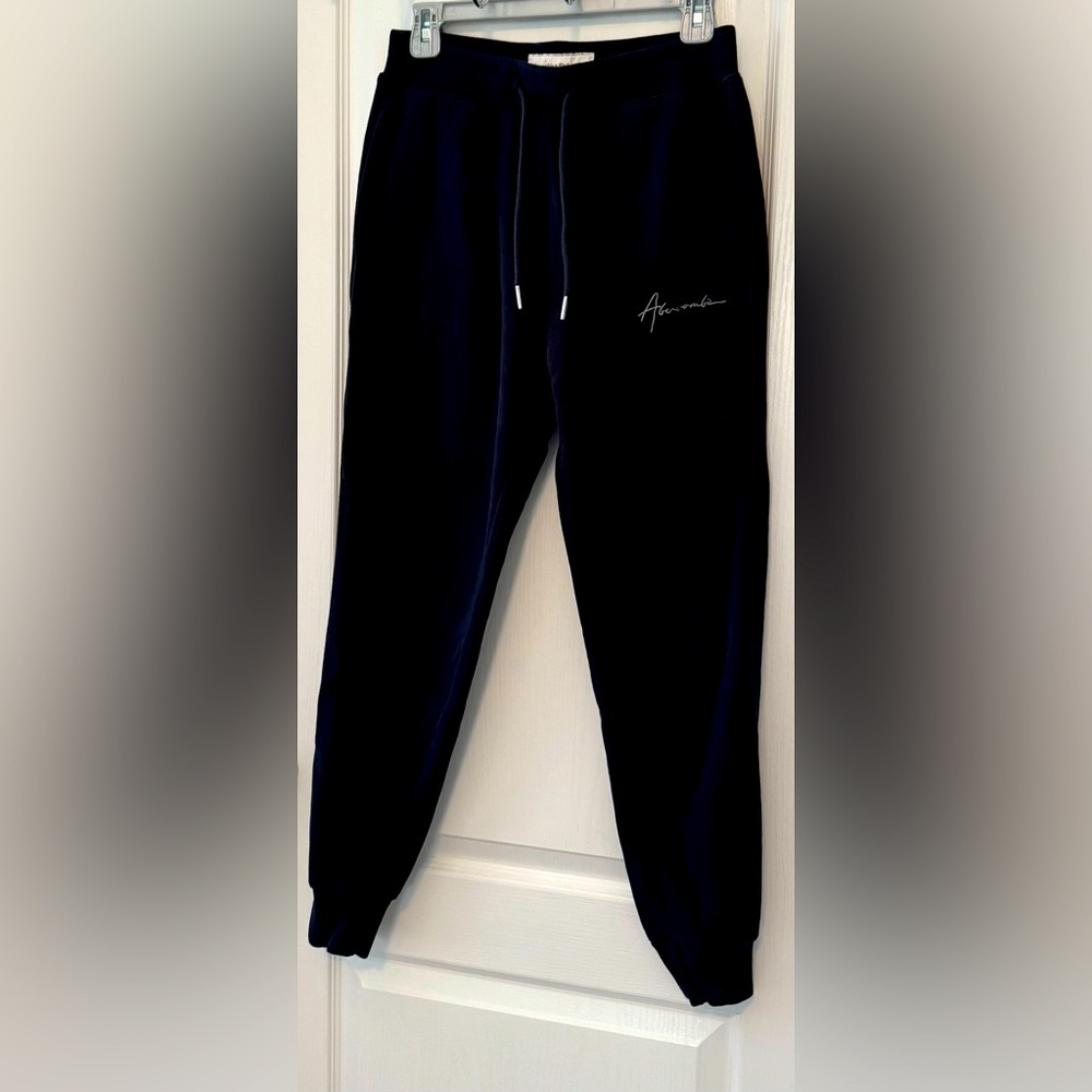 NWOT Abercrombie men’s script sweatpants